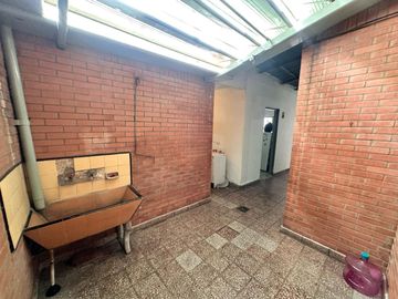 VENTA DOS CASAS SAAVEDRA LOTE DE 8,66 X 27