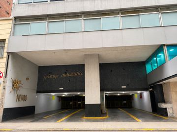Alquiler COCHERA Uruguay y Av.CORR/ EXP INCLUIDAS