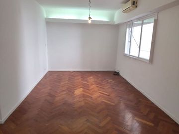 Departamento de 2 amb reciclado en Floresta