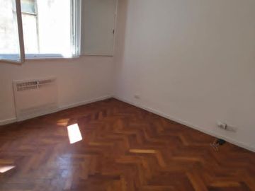 Departamento de 2 amb reciclado en Floresta