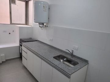 Departamento de 2 amb reciclado en Floresta