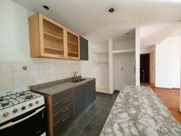 Depto 2 amb en venta San Martin centro con cochera