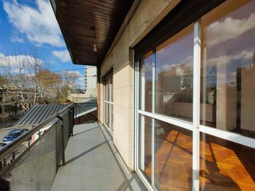 Depto 2 amb en venta San Martin centro con cochera