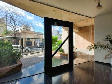 Depto 2 amb en venta San Martin centro con cochera