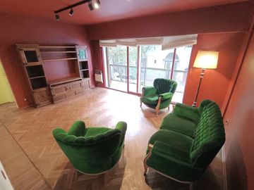 VENTA DEPTO 3 AMB C/ DEPENDENCIA, BALCÓN, FLORES.