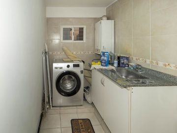 VENTA DPTO 5 AMB CON COCHERA