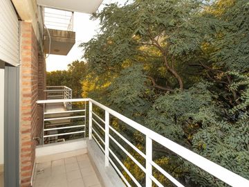 VENTA DPTO 5 AMB CON COCHERA