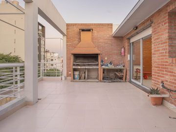 VENTA DPTO 5 AMB CON COCHERA