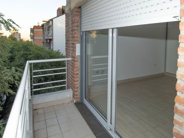 VENTA DPTO 5 AMB CON COCHERA