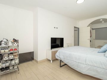 VENTA DPTO 5 AMB CON COCHERA