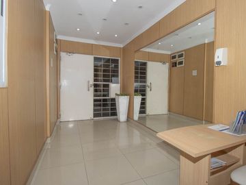 VENTA DPTO 5 AMB CON COCHERA