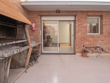 VENTA DPTO 5 AMB CON COCHERA