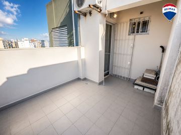 VENTA 2 AMB. CON PATIO AVELLANEDA CENTRO