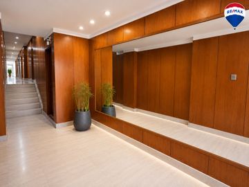VENTA 2 AMB. CON PATIO AVELLANEDA CENTRO