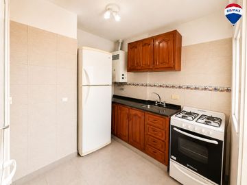 VENTA 2 AMB. CON PATIO AVELLANEDA CENTRO