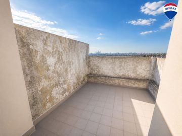 VENTA 2 AMB. CON PATIO AVELLANEDA CENTRO