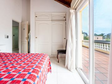 CASA EN VENTA EN JARDINES DE ESCOBAR C/PILETA