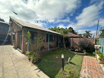 CASA VENTA DOS PLANTAS en BENAVIDEZ APTA CREDITO