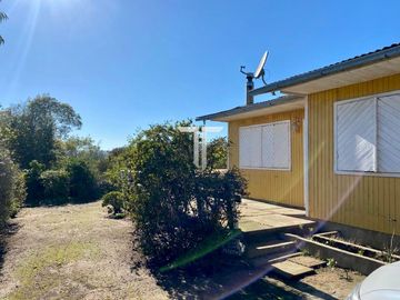 Casa en venta c/ estacionamiento en Algarrobo Norte