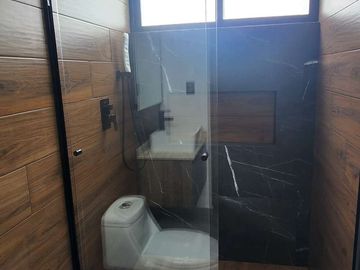 CASA EN VENTA EN LOMAS DE ANGELÓPOLIS