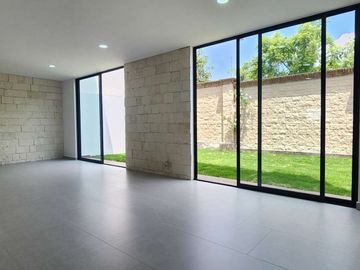 CASA EN VENTA EN LOMAS DE ANGELÓPOLIS