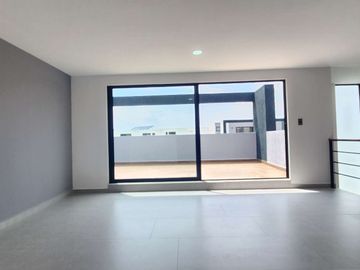 CASA EN VENTA EN LOMAS DE ANGELÓPOLIS