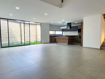 CASA EN RENTA EN JARDINES DE ZAVALETA