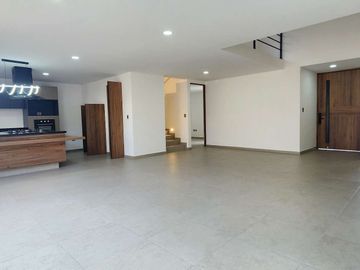 CASA EN RENTA EN JARDINES DE ZAVALETA
