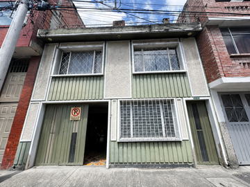Casa en venta de 7 hab. en La Granja, Bogotá