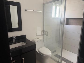 Casa en renta, Puerta de Hierro, Monterrey, Nuevo León.