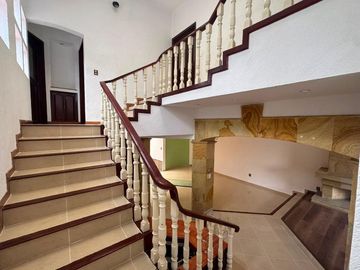 CASA EN RENTA EN SATÉLITE