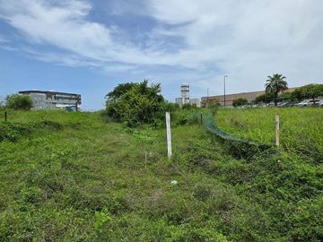 Terreno comercial en renta en  Veracruz junto a costco Fracc. Costa Verde