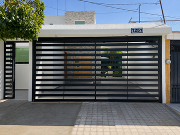 CASA EN VENTA PASEOS DEL SOL