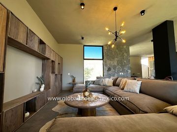 Cabaña Amueblada en Venta! Ubicada en el Fracc. Tapalpa Country Club, Jalisco.