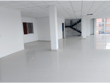 SE ARRIENDA BODEGA EN PARQUE INDUSTRIAL MOSQUERA