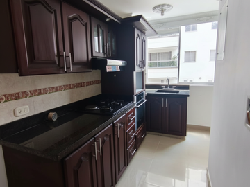 Iluminado Apartamento para Arriendo en Pilarica, Medellín, Antioquia