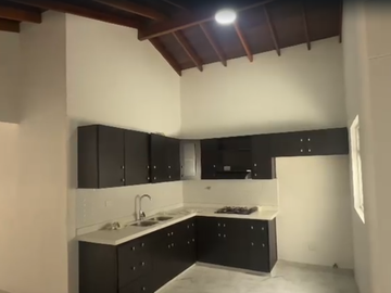 ARRIENDO DE APARTAMENTO AMPLIO EN CAMPO AMOR, MEDELLÍN