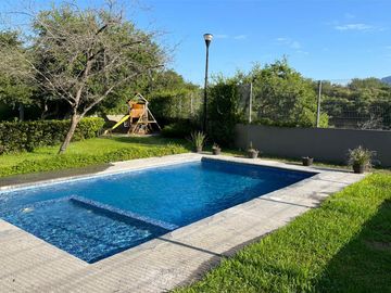 Casa de 281 M2 en VENTA Fraccionamiento Altares Residencial - CARRETERA NACIONAL en Santiago