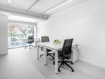Alquiler de oficinas bellamente diseñadas para 4 personas en Bogota, 86 Once