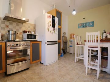 CASA EN VENTA 3 AMBIENTES/ DE VICENZO GRANDE