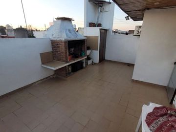 VENTA DE PH 4 AMBIENTES LOMAS DEL MIRADOR