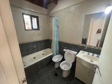 Venta departamento 1 dorm + cochera 4ta Secc Oeste