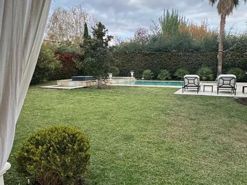 Espectacular casa en venta en Barrio Pueyrredón