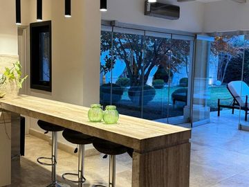 Espectacular casa en venta en Barrio Pueyrredón