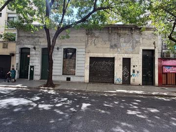 VENTA LOTE DOBLE FRENTE EN BALVANERA