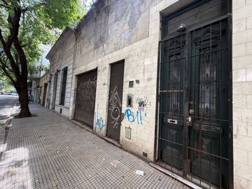 VENTA LOTE DOBLE FRENTE EN BALVANERA