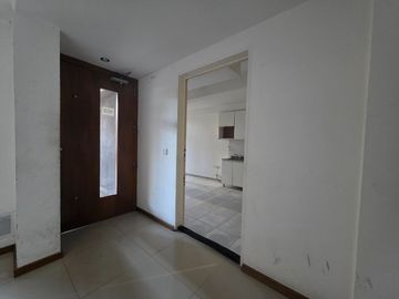 VENTA. MONOAMBIENTE APTO COMERCIAL EN PARQUE CHAS