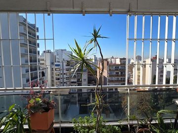 VENTA DEPTO 3 AMBIENTES SEMIPISO FLORES