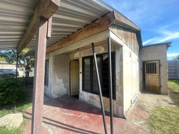 VENTA CASA LOTE PROPIO JARDIN ITUZAINGO UDAONDO