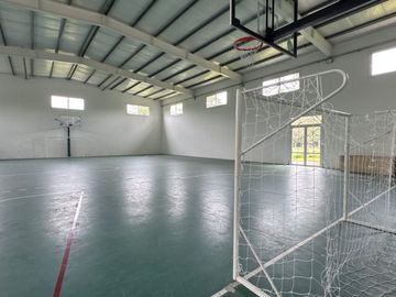 LOTE EN ESQUINA CON FONDO GOLF SAINT THOMAS CENTRO